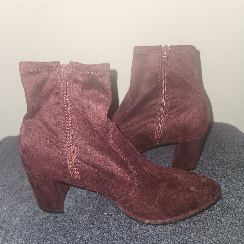 Nine West Burgundy Luella Faux Suede High Heels Size 6.5